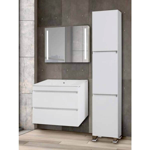 Баня колона Макена Емили, бяла баня колона с три врати и кош за пране, изработена от PVC. Баня колона Макена Емили, бяла баня колона с три врати и кош за пране, изработена от PVC.